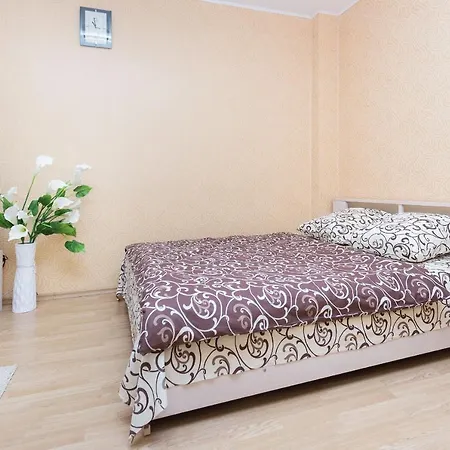 Near Zybitskaya Apartment
